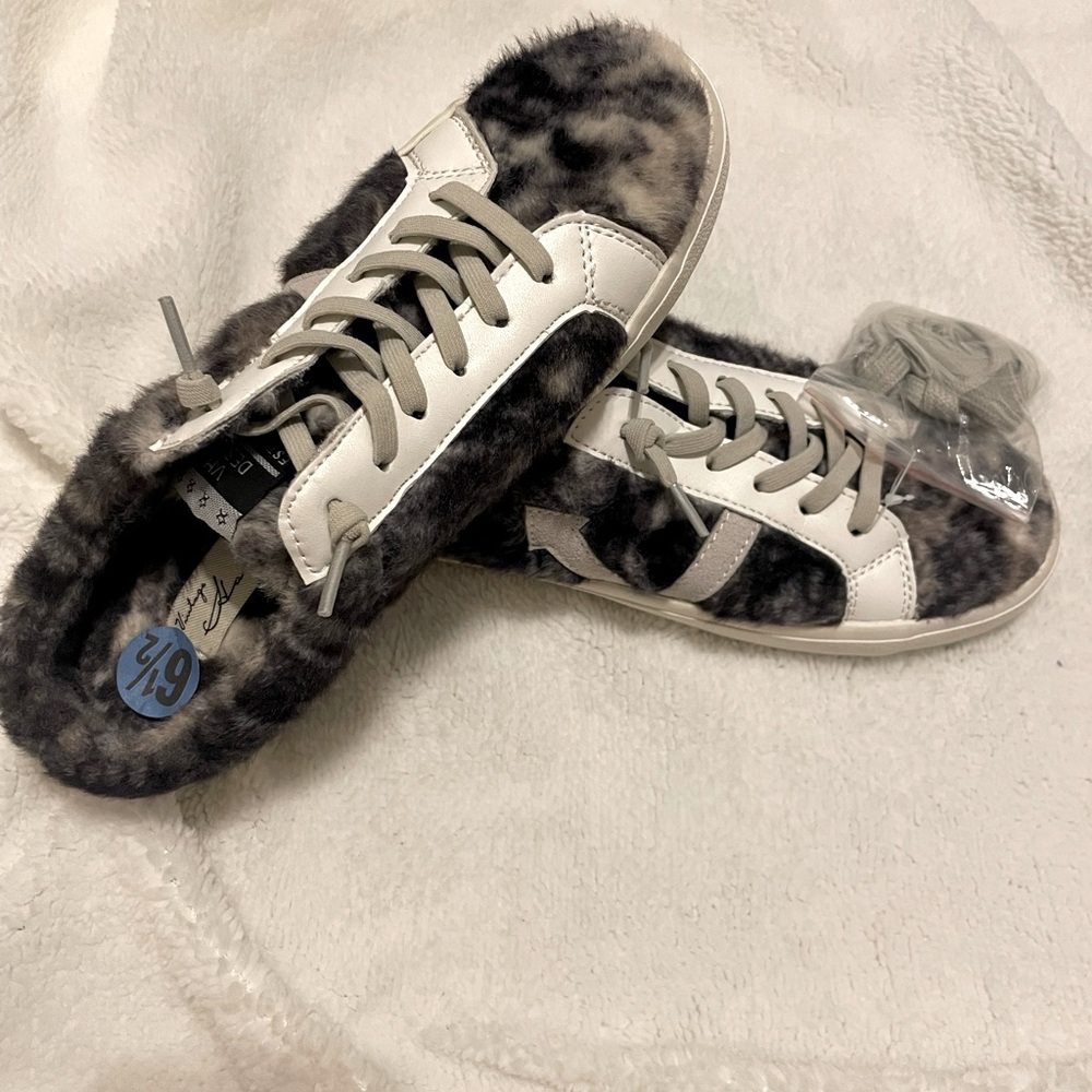 Brand new with tags fur sneakers from vintage havana. Ladies size 6.5